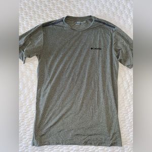 Columbia workout tshirt